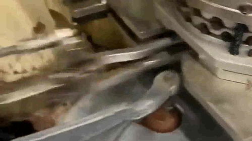 元寶巧克力糖生產(chǎn)設備 高效自動化與節(jié)日傳統(tǒng)的完美結合